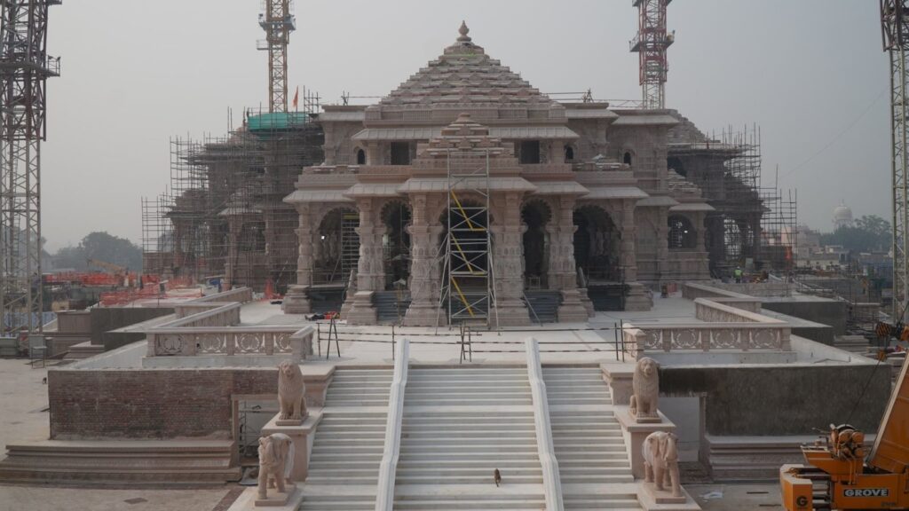 Jai Shree Ram : श्री राम मंदिर के निर्माण के लिए 'इन्होंने' 101 किलो सोना दान किया है। इन्होंने बड़े-बड़े उद्योगपतियों को भी पीछे छोड़ दिया है